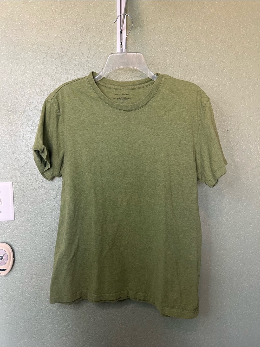 Banana Republic Men's Crew Neck Tee in Light Sage